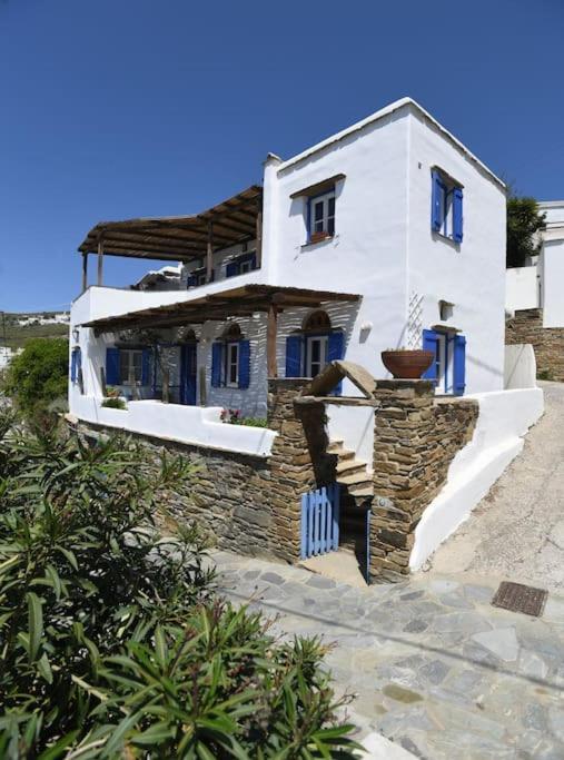 Evilion Traditional House Villa *